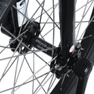 close up hub and cranks